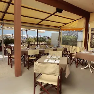 hotel-globus-cesenatico.emilia-romagnahotels.net/